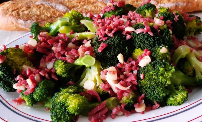BRÓCOLI AL AJILLO CON JAMÓN