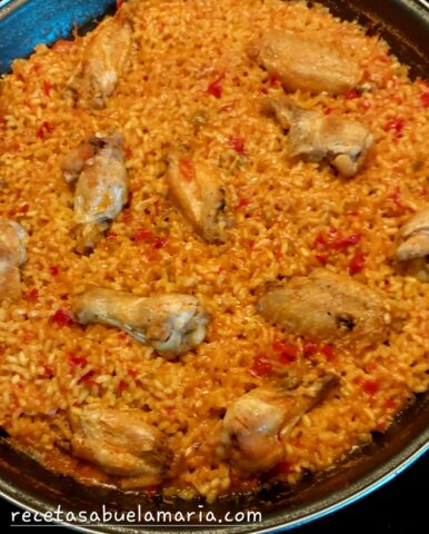 Descubre cómo preparar un delicioso arroz con alitas de pollo receta fácil y sabrosa, ideal para cualquier ocasión.