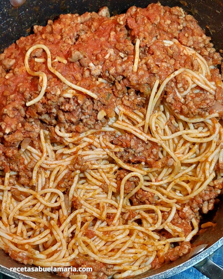 Espaguetis a la boloñesa receta de pasta al estilo de la abuela